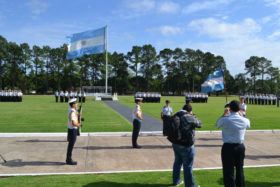 Cambio de Abanderados y Escoltas Liceo Aeronáutico Militar